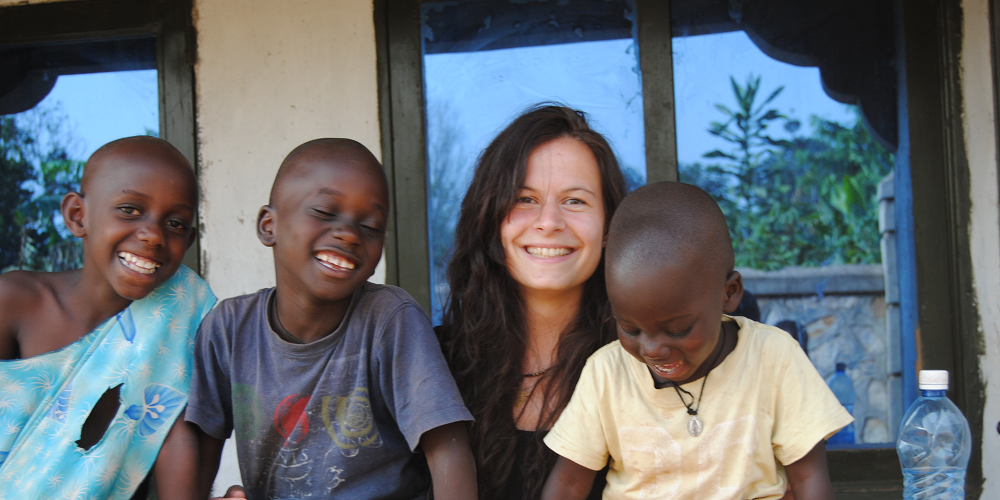 Uganda Volunteer Travel Program